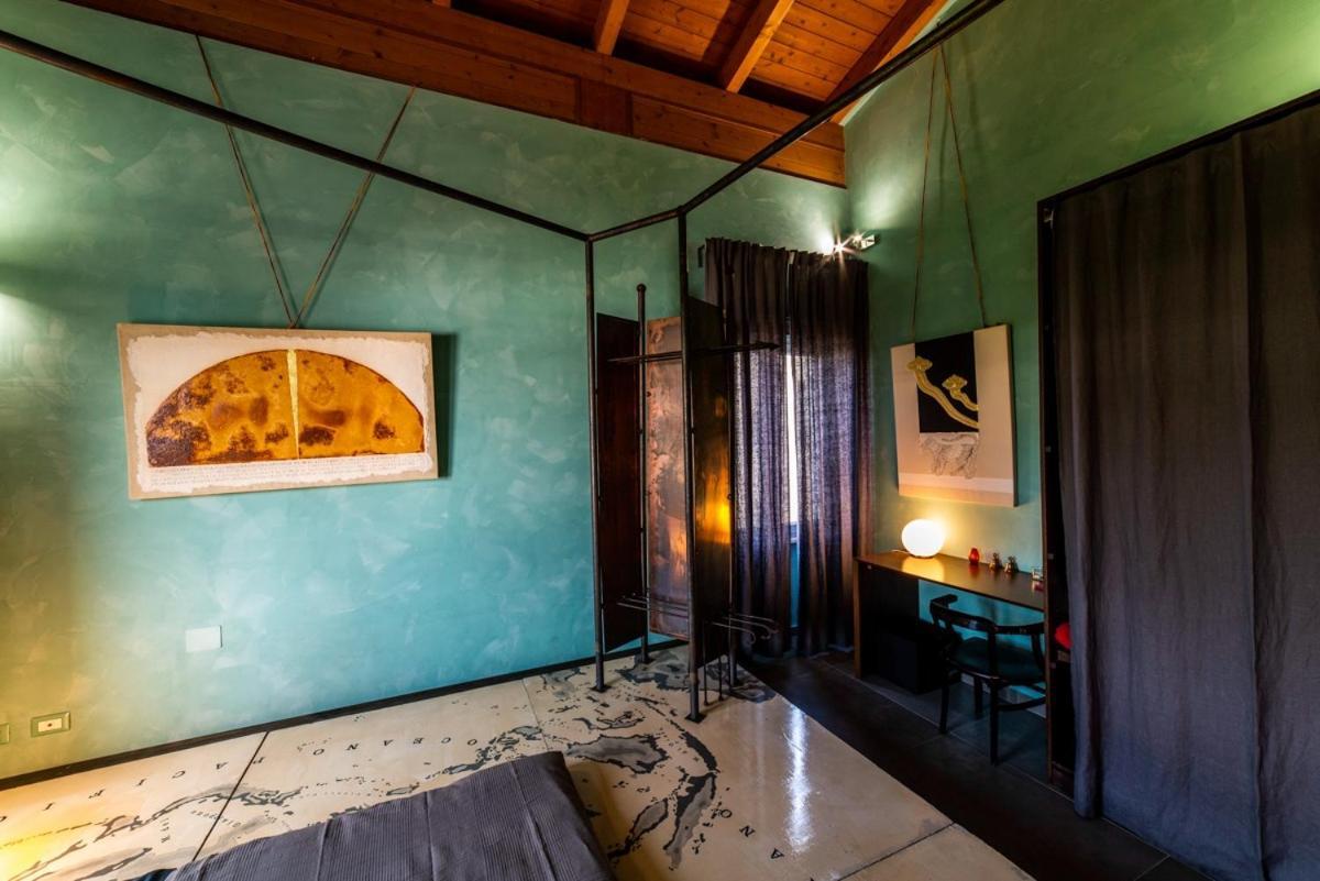 Speciale Tarshito'S Home - Atrium And Terrace บารี ภายนอก รูปภาพ