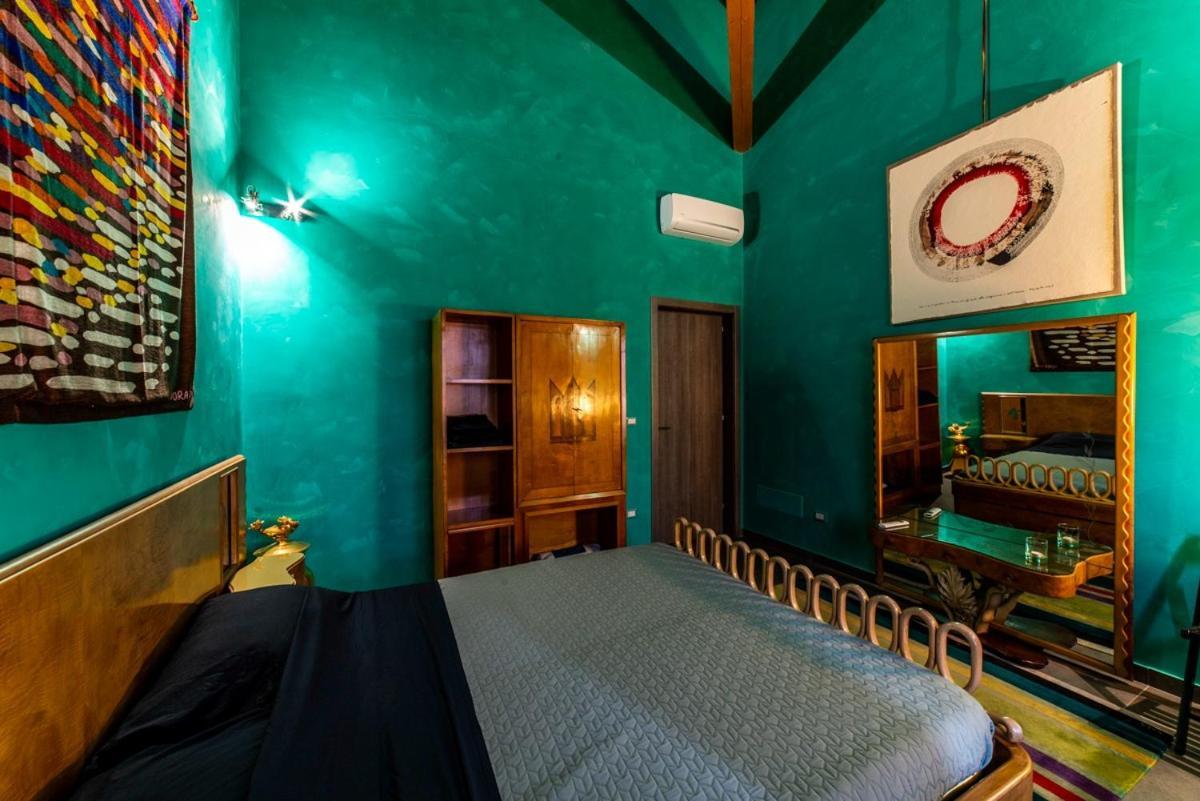 Speciale Tarshito'S Home - Atrium And Terrace บารี ภายนอก รูปภาพ